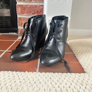 Black laces ankle booties